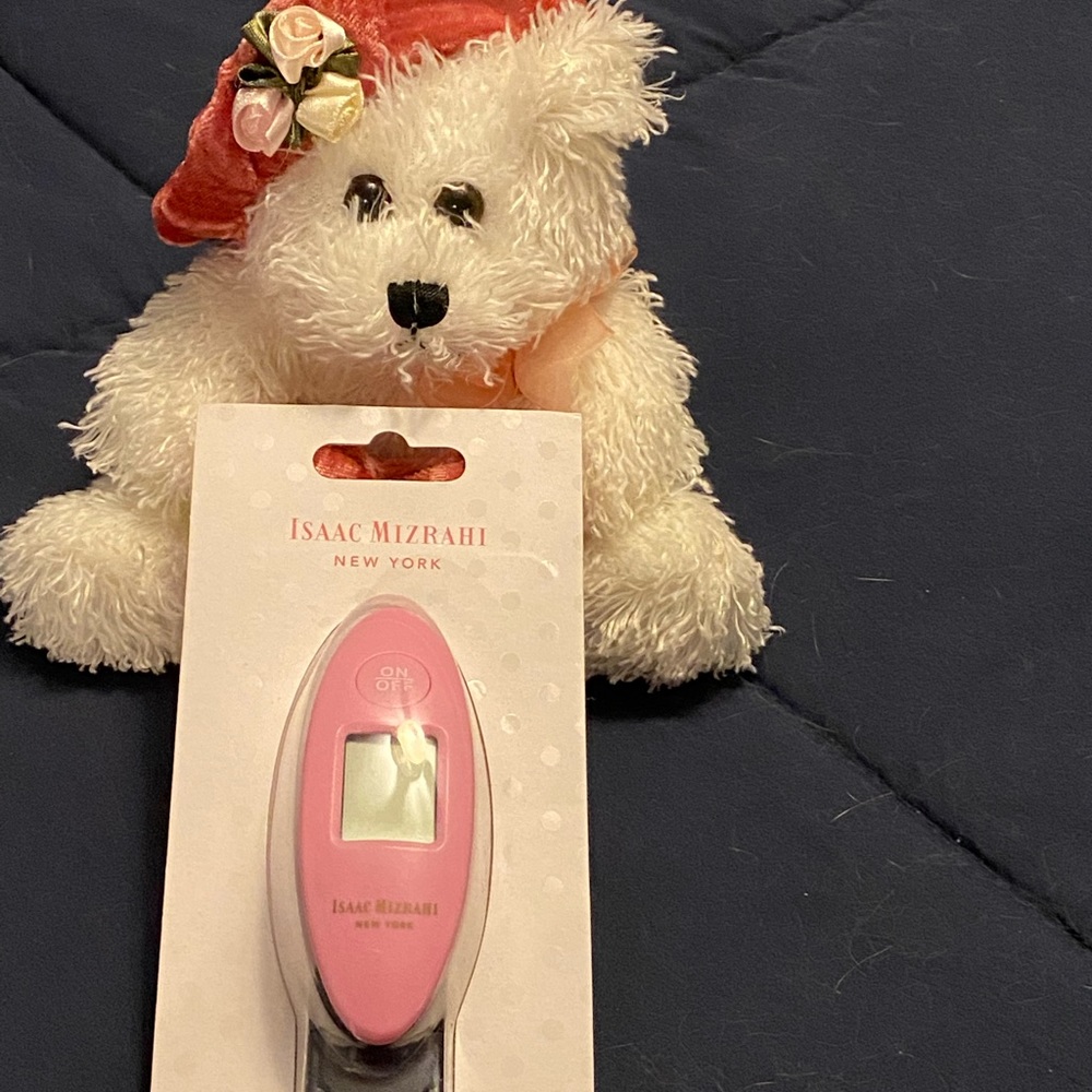 Issac Mizabahi luggage scale